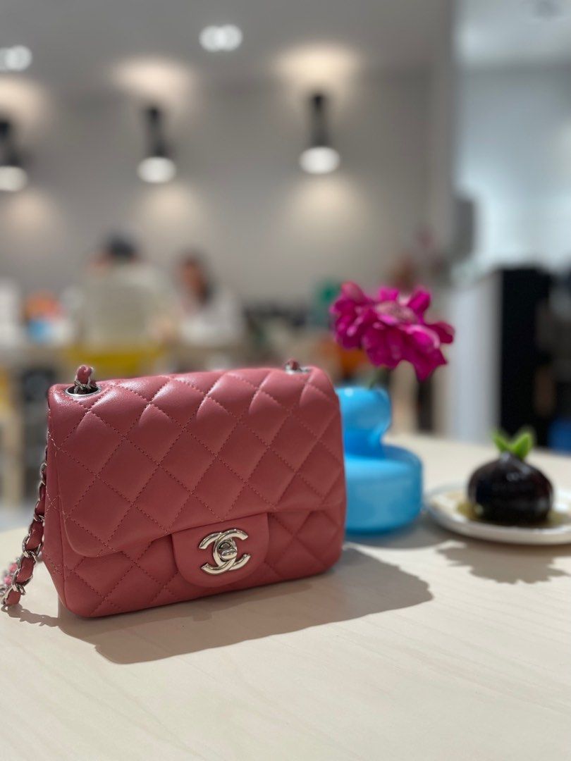 Chanel classic store s