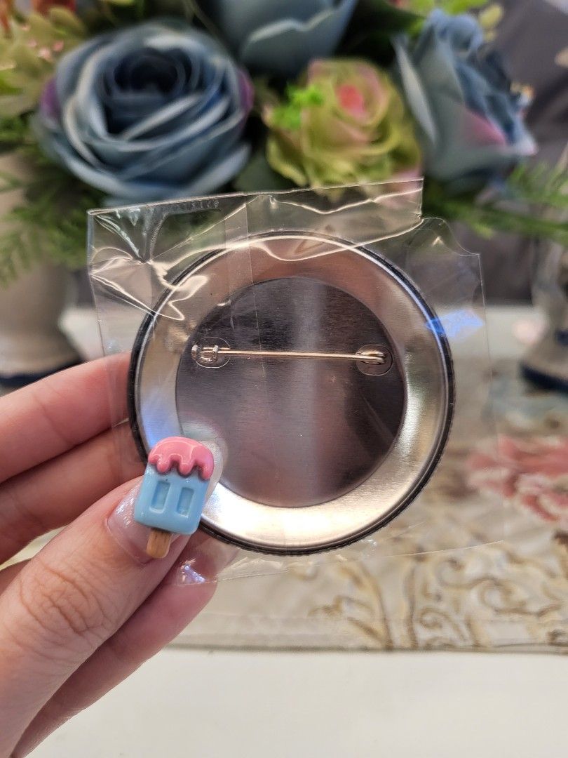 Collar x Malice Minio Enomoto Medium Badge (Category: Character Goods) located in San Fernando. Submitted by jpmarketplace2023 (Listing ID 1264362826, Image 2). Description: -Collar × Malice Minio Enomoto medium badge for only PHP50 -Authentic from Japan.