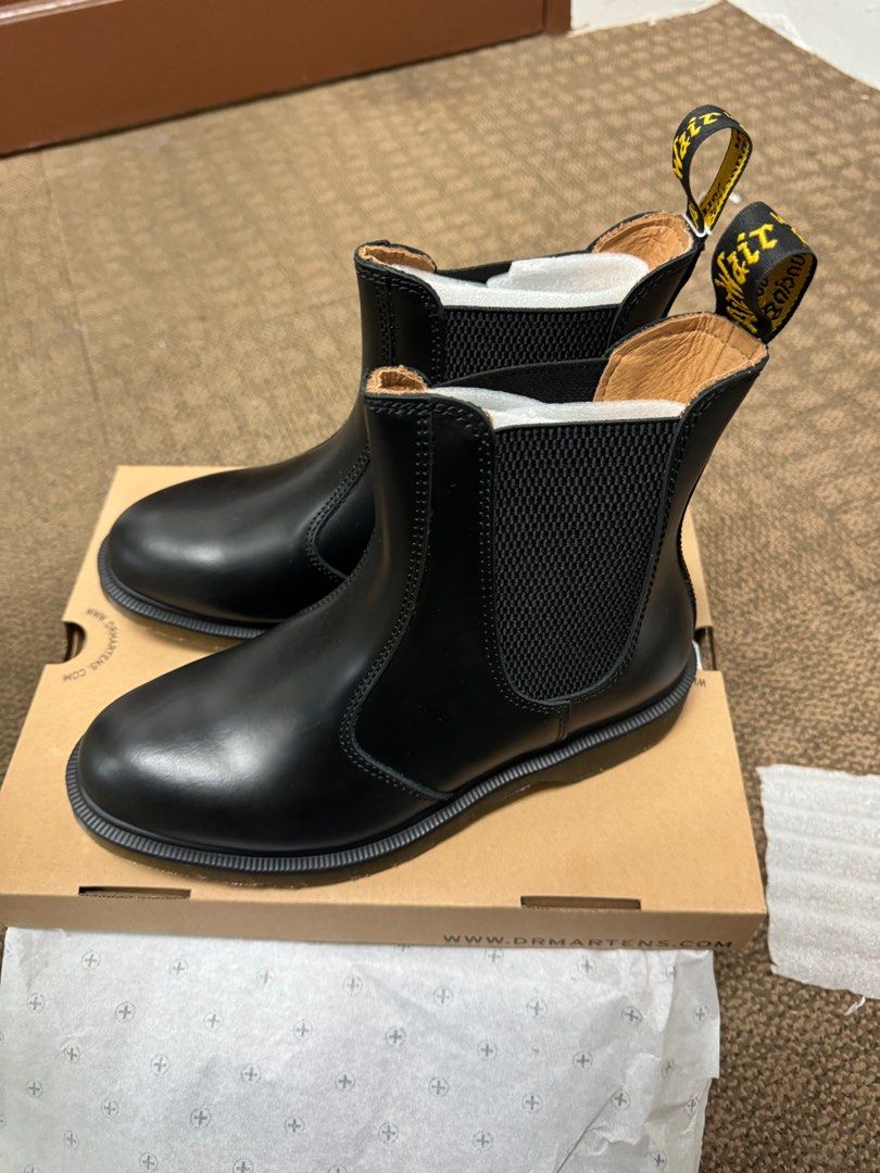 2976 smooth chelsea boots discount
