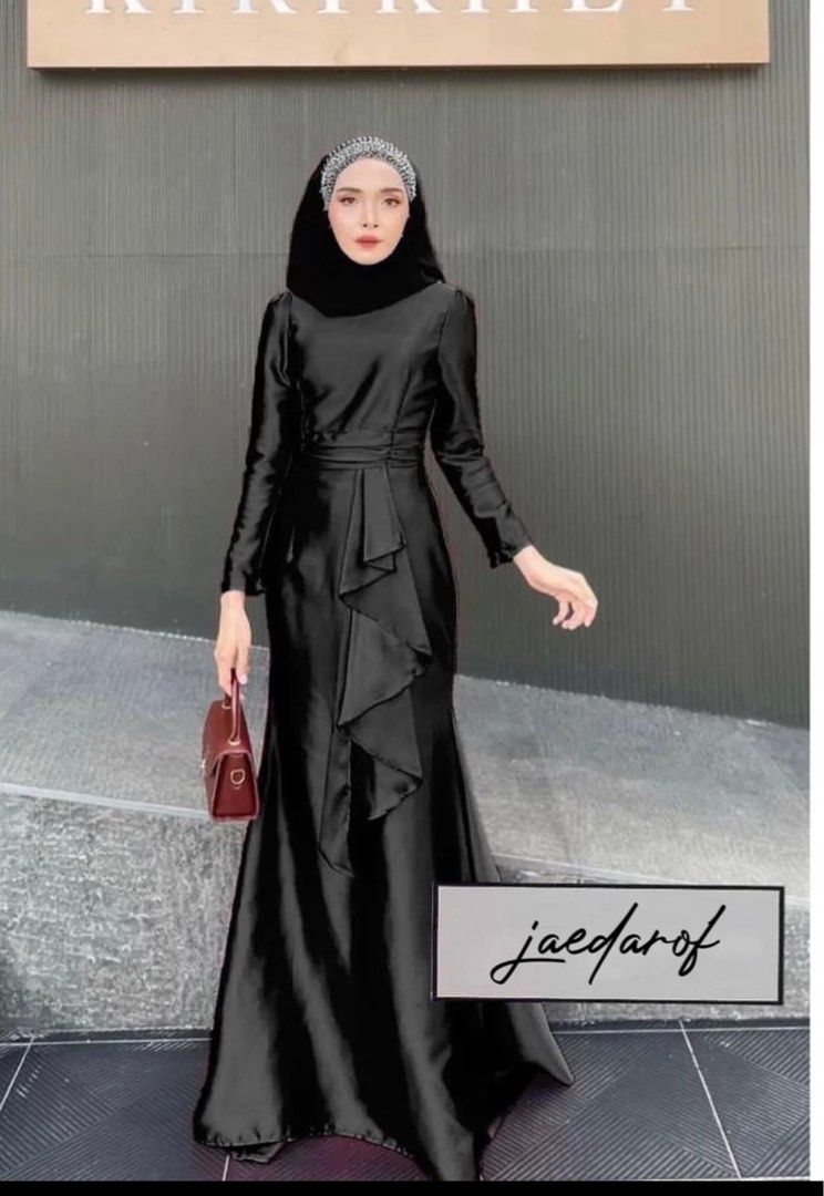 Dress hitam Women s Fashion Muslimah Fashion Dresses on Carousell