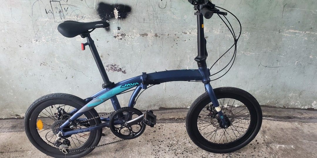 Folding Bike Java (Category: Bicycles) located in Quezon City. Submitted by threeboys09101126 (Listing ID 1264306729, Image 1). Description: Java Folding Bike slightly used 10500 pesos laloma qc loc pick up only.