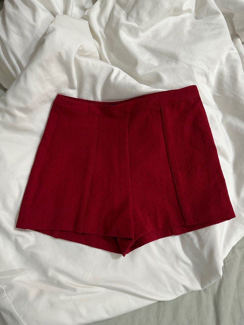 4 mailed Forever 21 red shorts