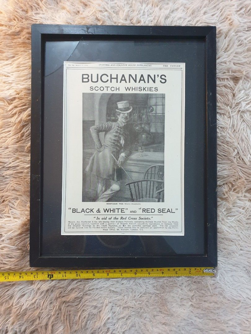 FRAME DISPLAY - JAPAN SURPLUS (Category: Frames & Pictures) located in Pasig City. Submitted by hoa_japan_surplus_32023 (Listing ID 1264361497, Image 3). Description: FRAME DISPLAY - JAPAN SURPLUS Issue: See last picture, the glass is broken..