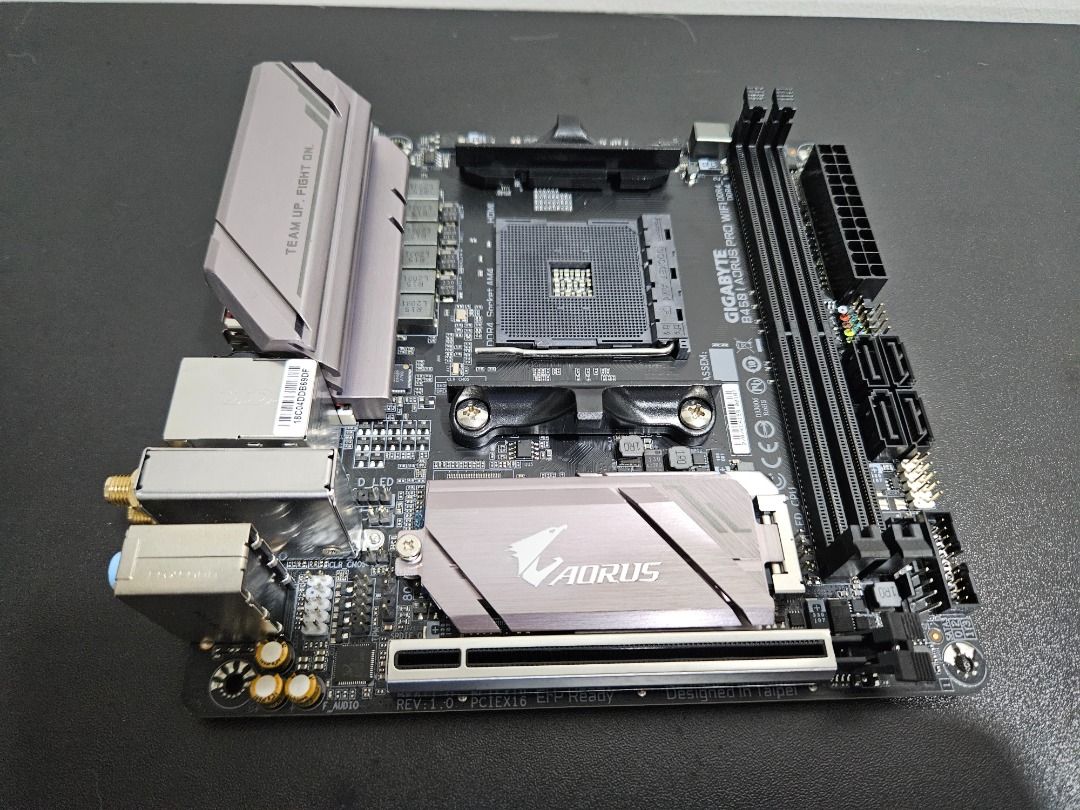 Gigabyte Aorus B450I Pro Wifi ITX AMD Computers Tech Parts