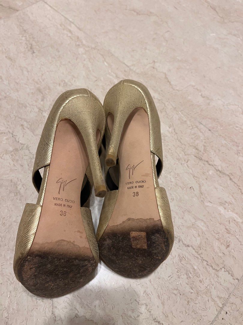 Giuseppe zanotti hotsell vero cuoio shoes