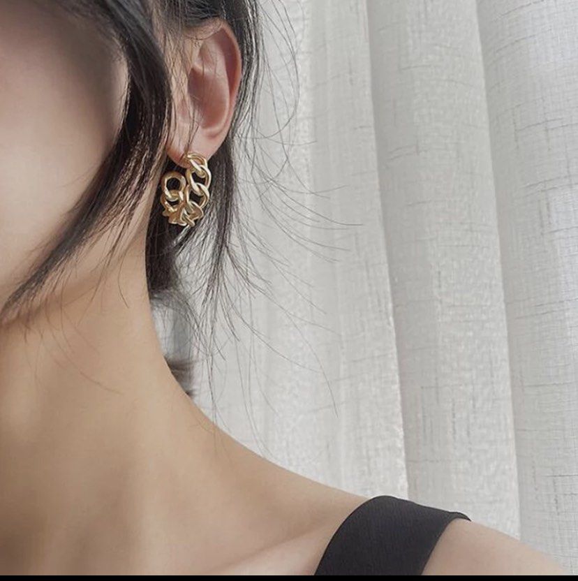 Chain style outlet earrings
