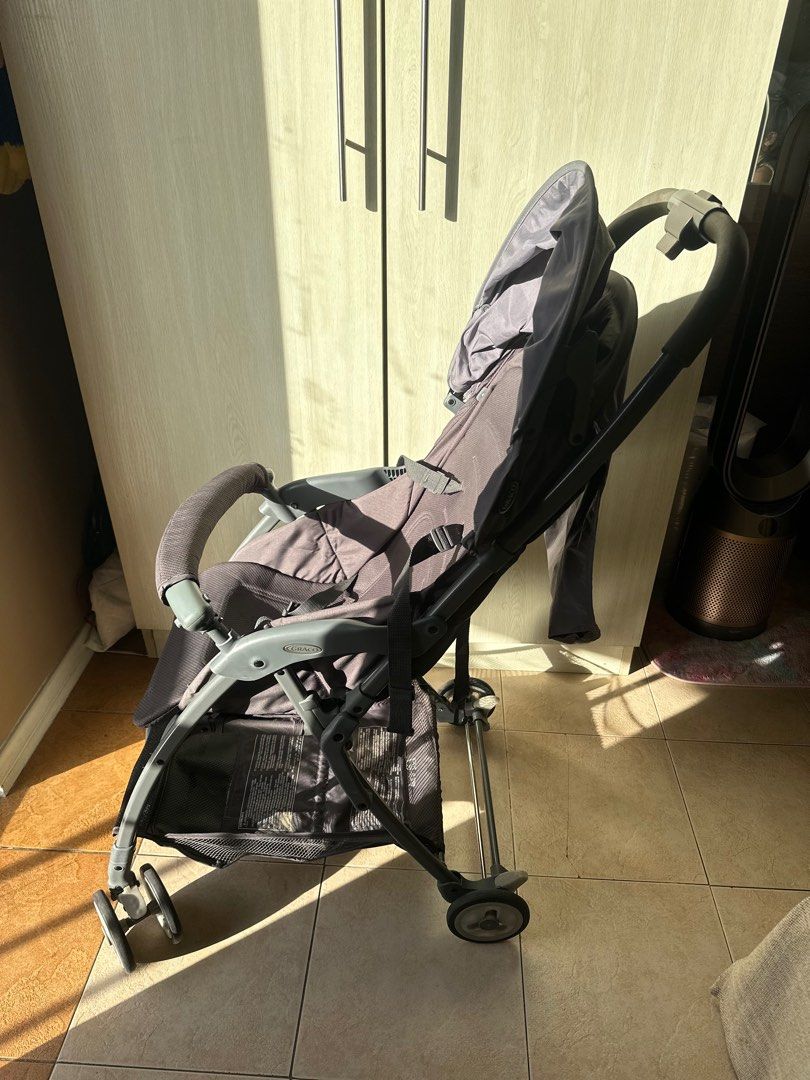 Graco store featherweight pushchair