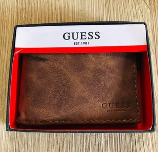 Guess Men’s Slim Leather Wallet