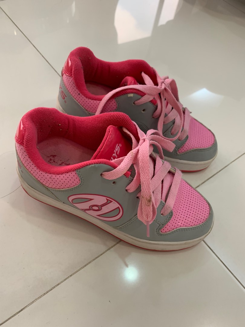Girls discount pink heelys