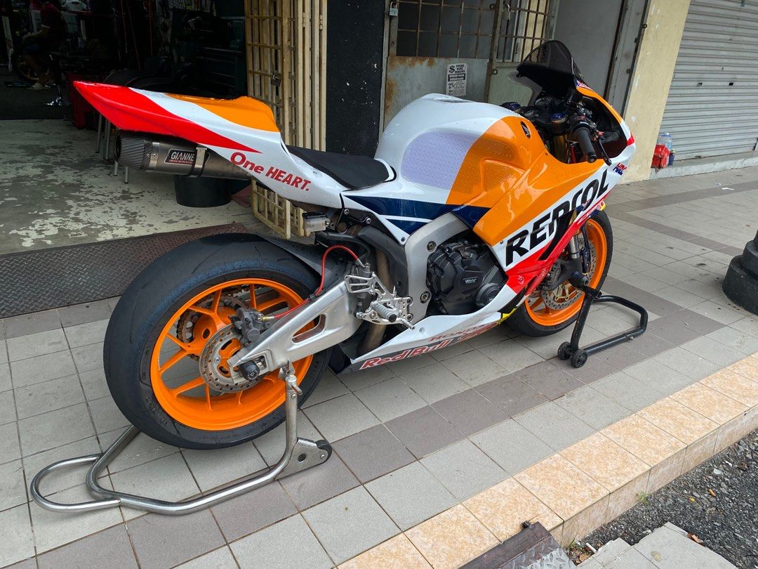Cbr600rr outlet 2013 repsol