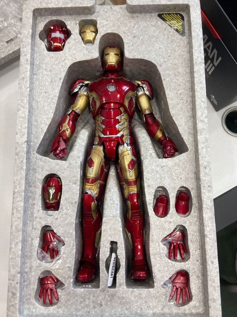 Hot Toys Avengers Age of Ultron Iron Man Mark 43 XLIII 1 6 Figure