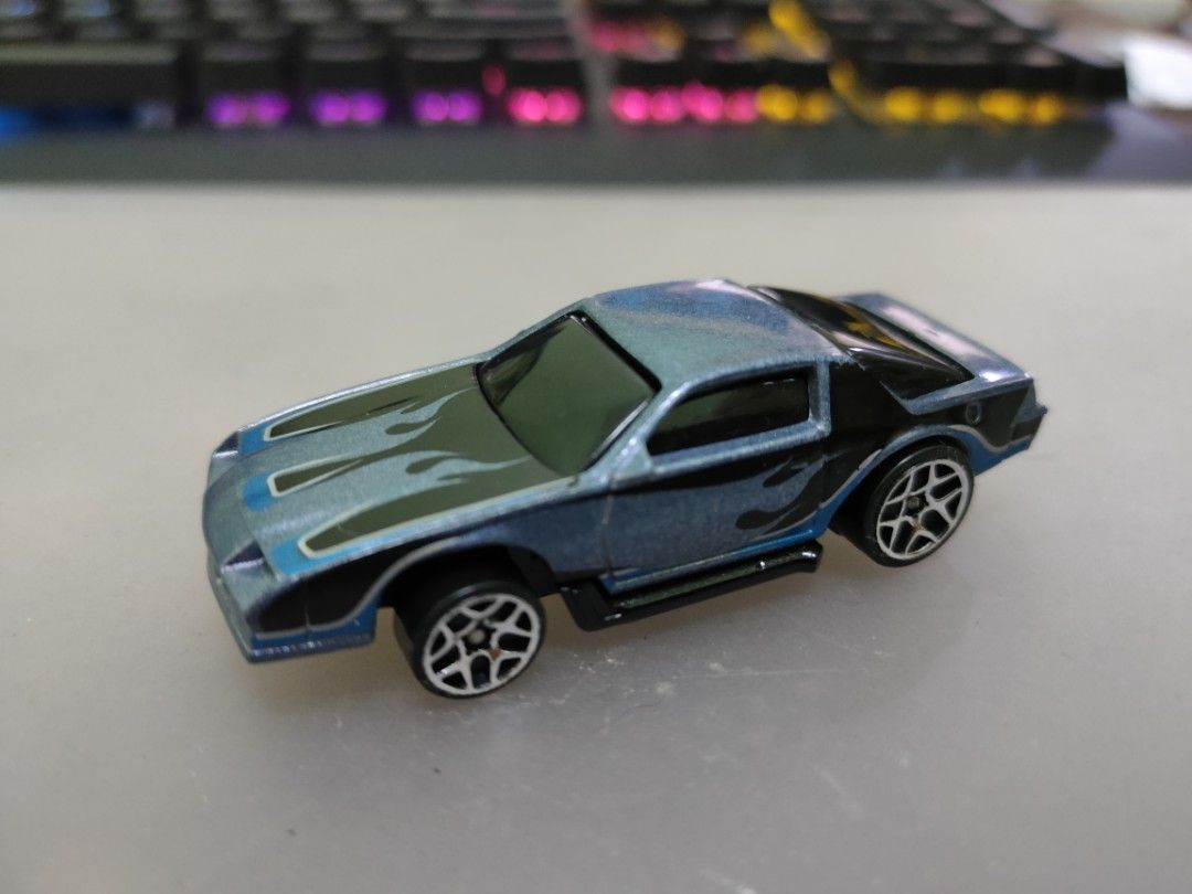 Hot wheels clearance camaro z28 1983