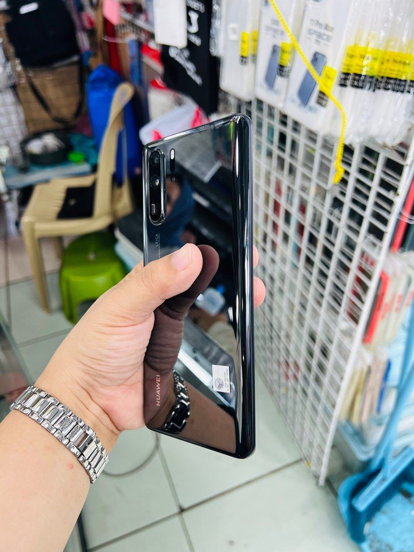 Huawei P30 Pro (Category: Huawei) located in San Juan City. Submitted by javedsgadgetshop (Listing ID 1264413729, Image 2). Description: OPEN FOR INSTALLMENT VIA CREDIT CARD/GGIVES & SWAP/TRADE-IN! WE BUY AND SELL ( ANYKINDS OF UNIT BINIBILI PO NAMIN)! PTPA : Padelete po f bawal Read ❗️Onhand ‼️ Huawei P30 Pro •256gb •NTC Variant •Good batt health •Factory Unlock •95% Smoothness •No hidden issue | No Repaired •100% Authentic | Not Refurbished •w/