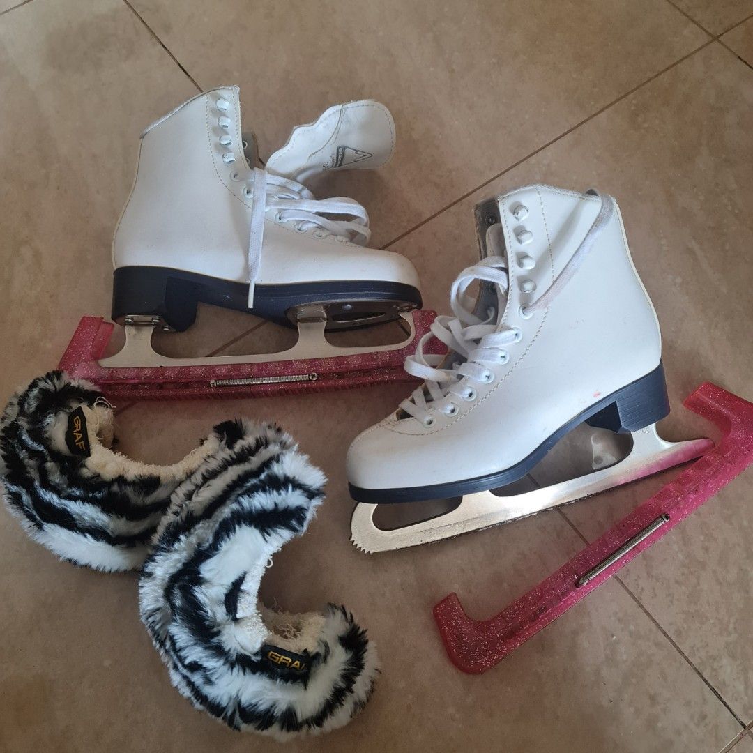 Ice Skating boots with covers Women size 5