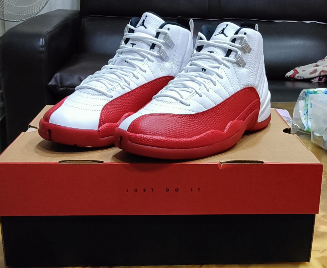 Jordan 12 Retro Cherry (2023), 他的時尚, 鞋, 運動鞋在旋轉拍賣