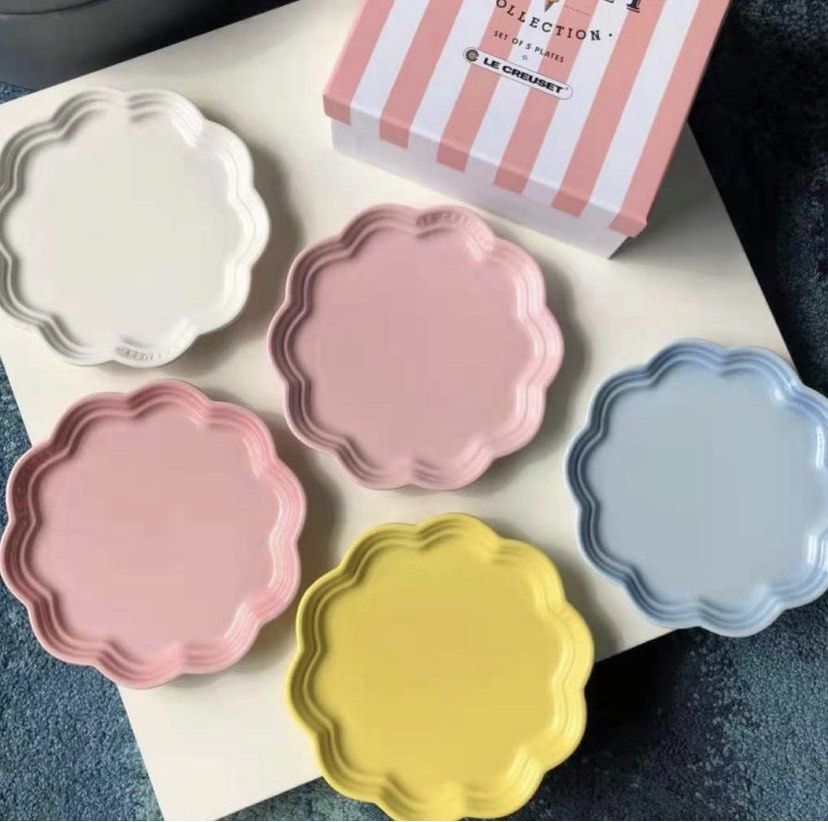 Le creuset sorbet plate (Category: Other Kitchenware & Tableware) located in Manila. Submitted by chicandbaddie (Listing ID 1264291729, Image 2). Description: set of 5.