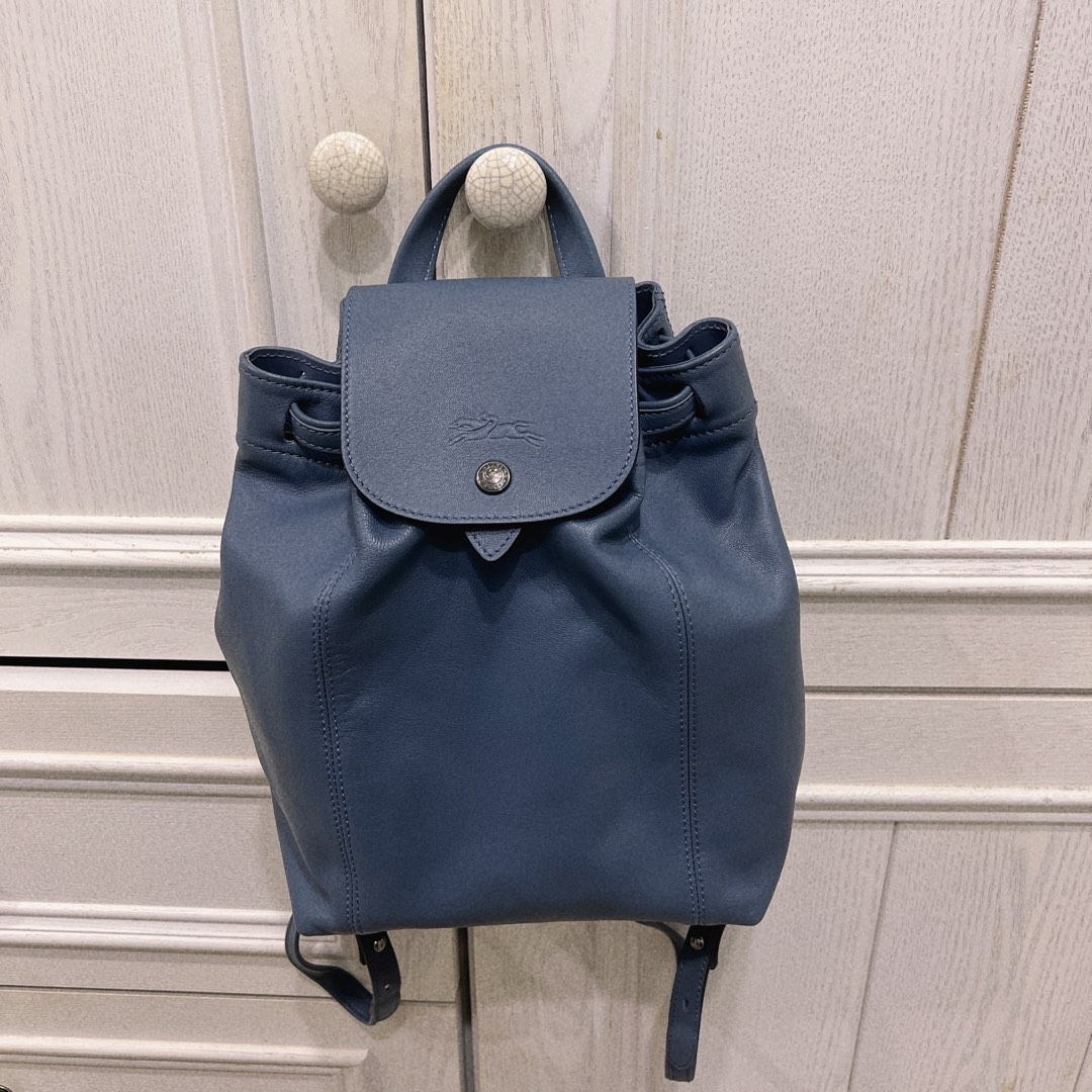 Longchamp 羊皮後背包 藍 cuir, 名牌精品, 精品包與皮夾在旋轉拍賣