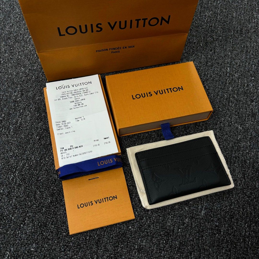 Louis Vuitton Money Clip Wallet, Men's Fashion, Watches & Accessories,  Wallets & Card Holders on Carousell