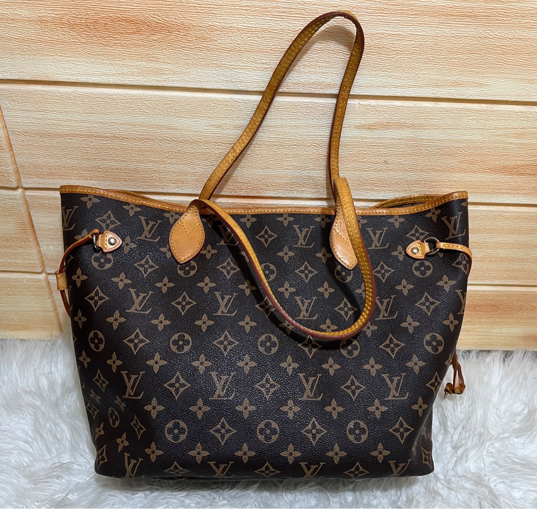 LV By The Pool Neverfull MM, Luxury, Bags & Wallets on Carousell
