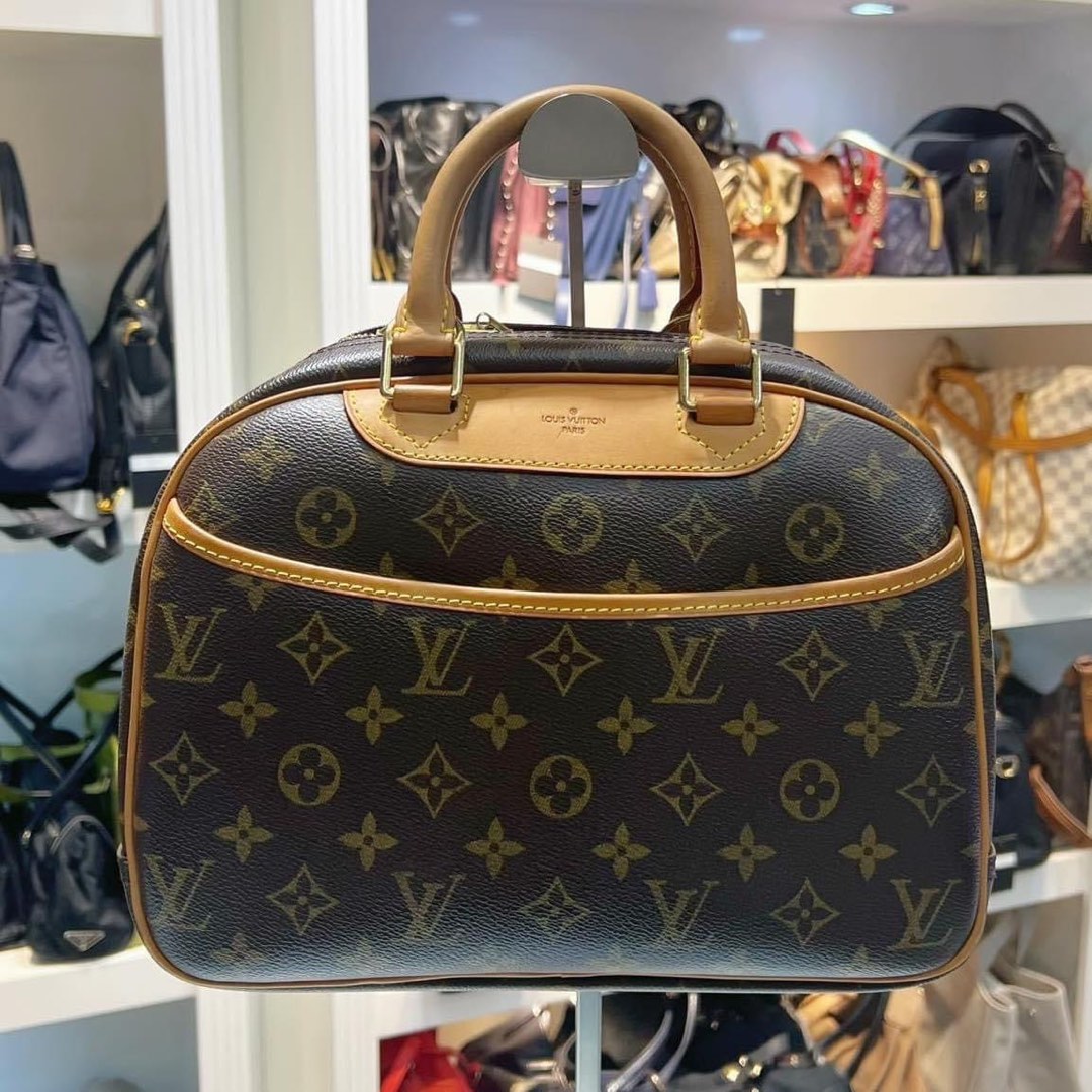 Louis Vuitton Trouville in white multicolor monogram - $1,100