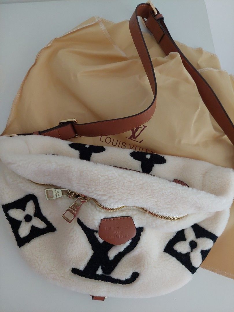 Louis Vuitton Bumbag Monogram Teddy Fleece Beige/Brown