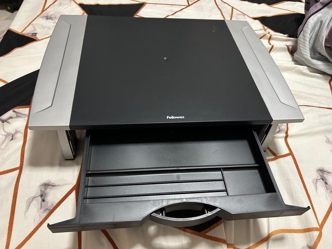 Monitor Riser (Category: Other Accessories) located in Singapore. Submitted by vespertine2121 (Listing ID 1264383298, Image 2). Description: Moving out of the country sale. Kept on top of the closet only, used maybe 3-4 times. .