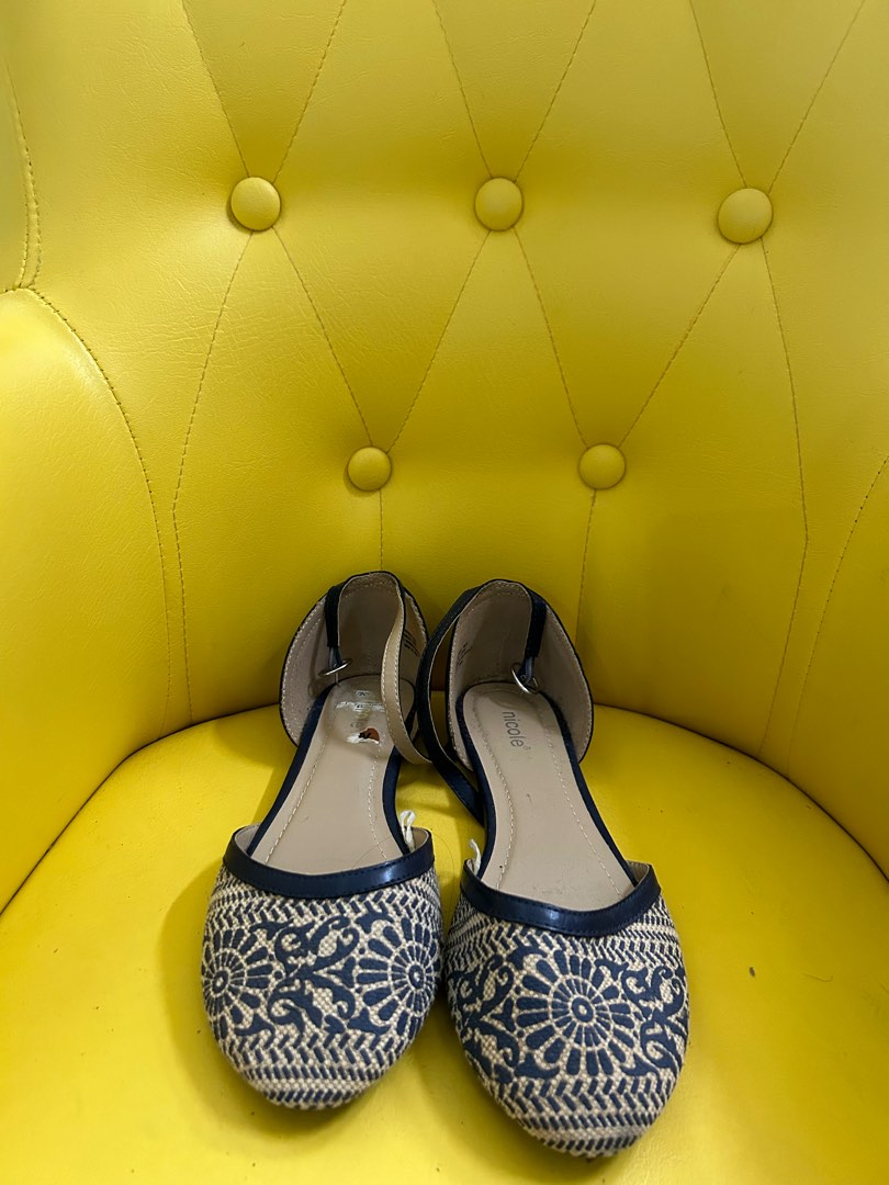Nicole flat sandals store