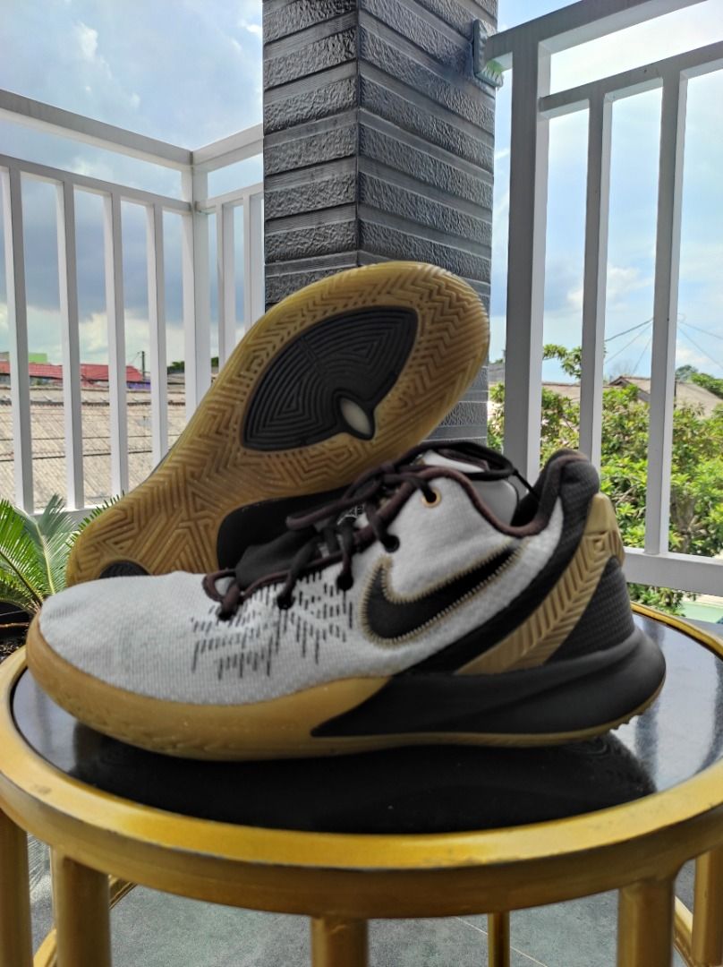 Kyrie flytrap 2025 white gold