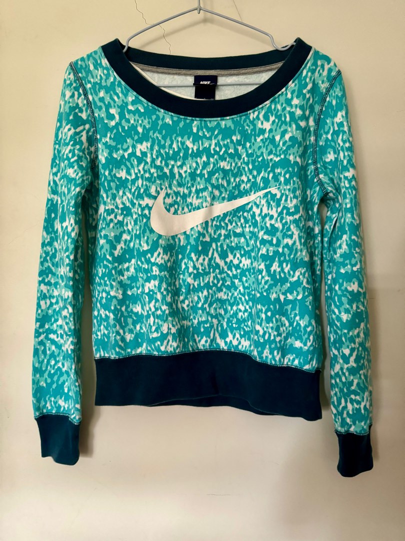 Nike Sweatshirt, Women's Fashion, Tops, Longsleeves on Carousell