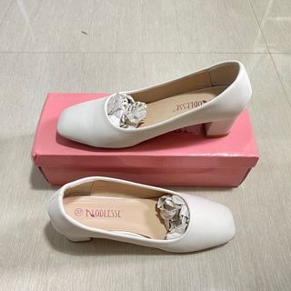 Noblesse White Shoes