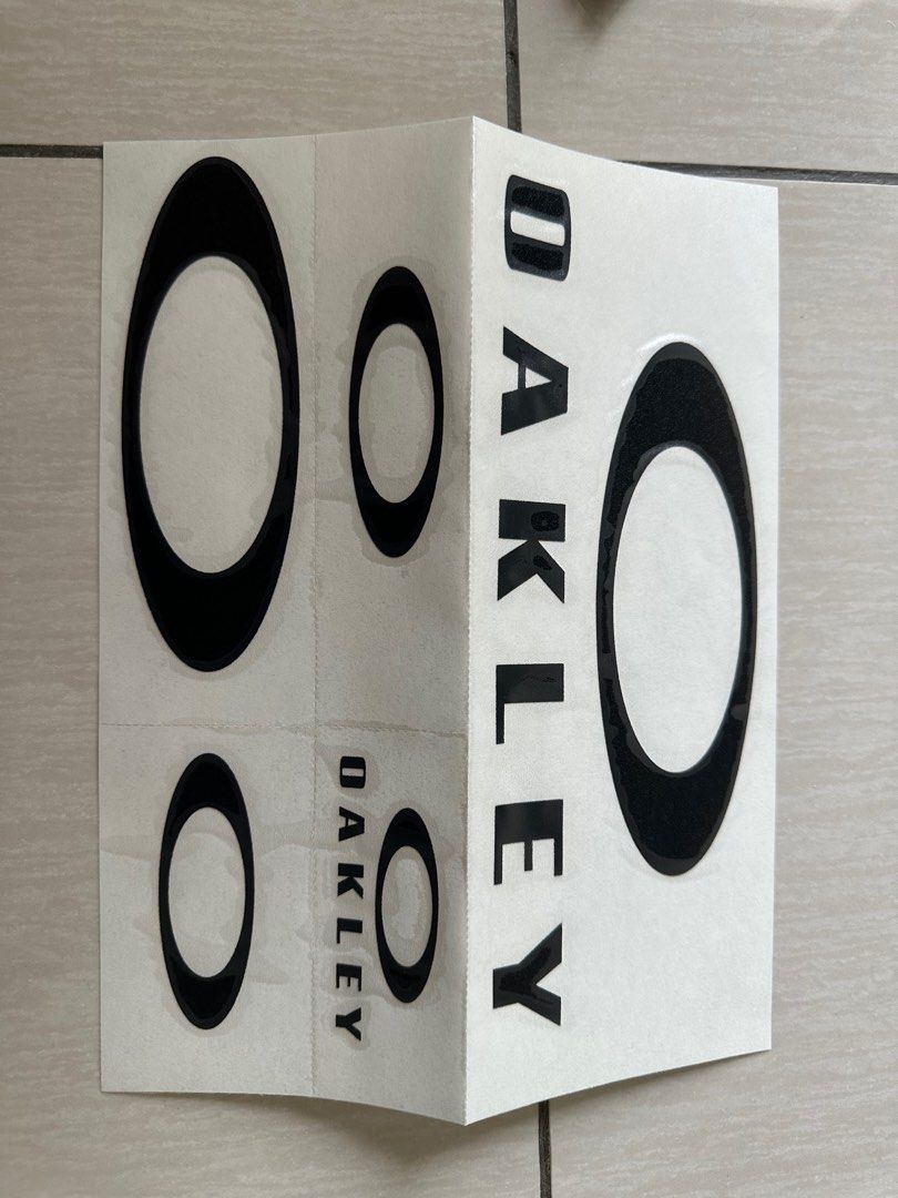 Oakley sticker top