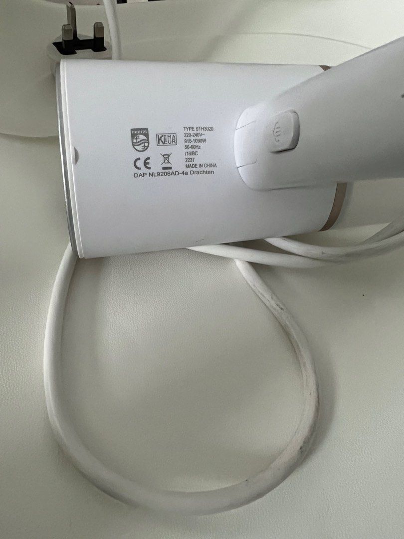 Philips Handheld Iron Sth3020, TV & Home Appliances, Irons & Steamers ...