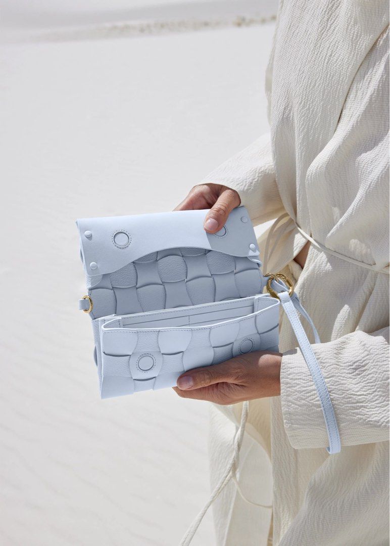 Pole Neiti- Duo Polar (Category: Luxury Bags & Wallets) located in Dagupan City. Submitted by shoppersumtyms (Listing ID 1264378117, Image 3). Description: ‼️UK Pasabuy‼️ ₱17,800 + 1k FS (DP : 50%) Uuwi po kami ng December 16 onwards if gusto niyo magpasabuy message me. Other Polene products are also welcome basta po available Cut off : Nov 28,2023 (11:59pm) Details: -Dimensions: 20,5 x 9,5 x 4 cm -Weight: 289 g -Shoulder strap length: 22 cm -Mag