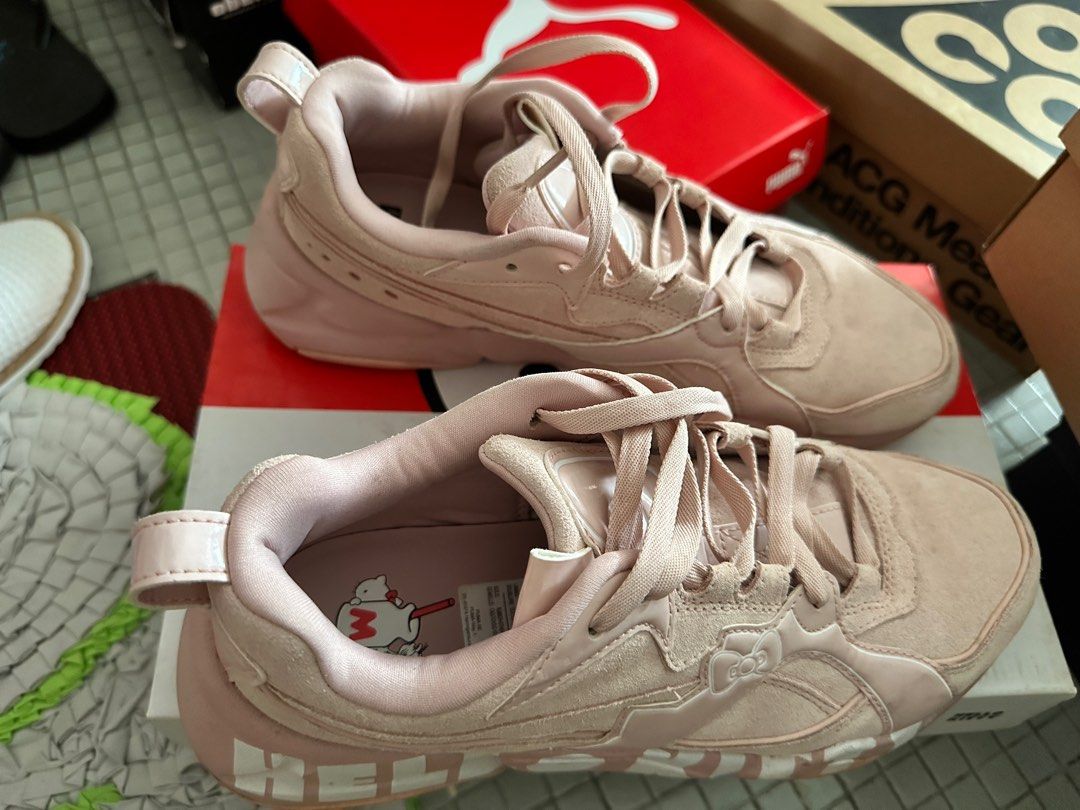 Puma deals hello kitty