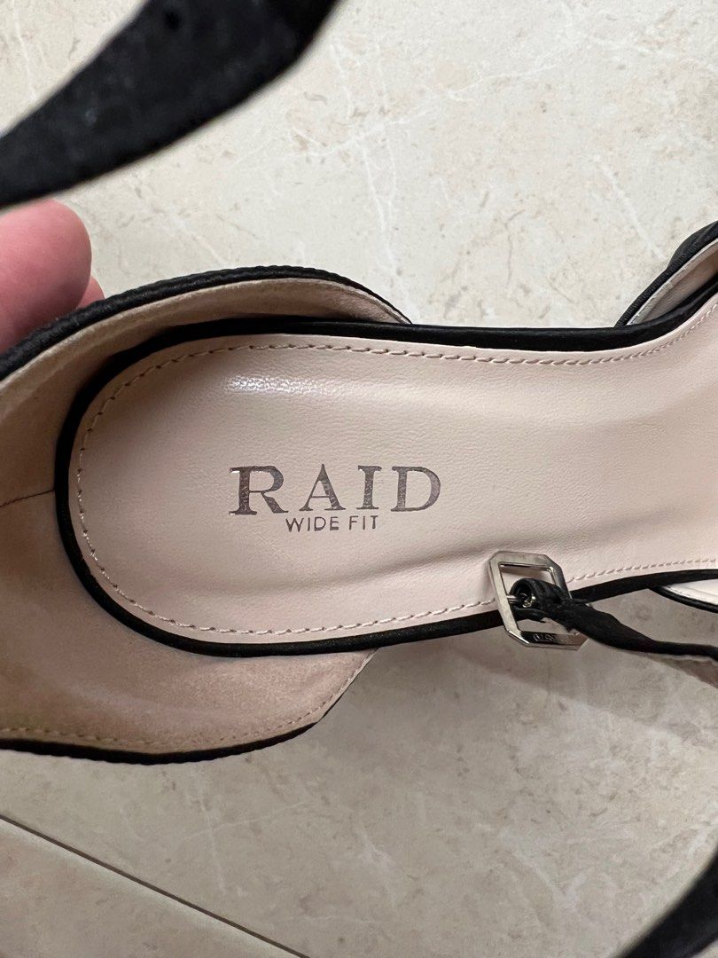 Raid wide fit shoes shop
