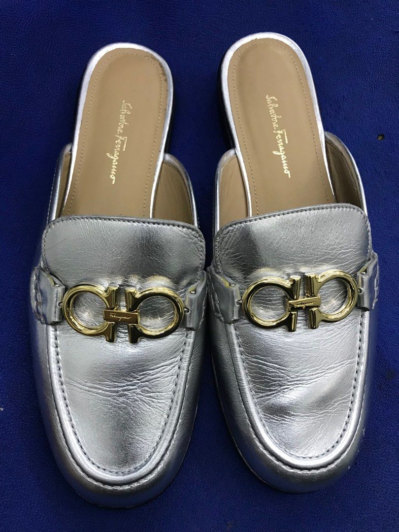 Salvatore ferragamo Woman s leather Viaggio Gancini mules