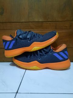 Sepatu Basket Adidas Harden size 44