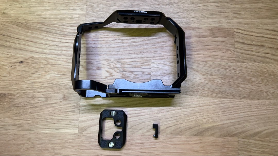 SmallRig Full Camera Cage for Sony Alpha 7R V/Alpha 7 IV/Alpha 7 S III/Alpha 1/Alpha 7R IV 3667B