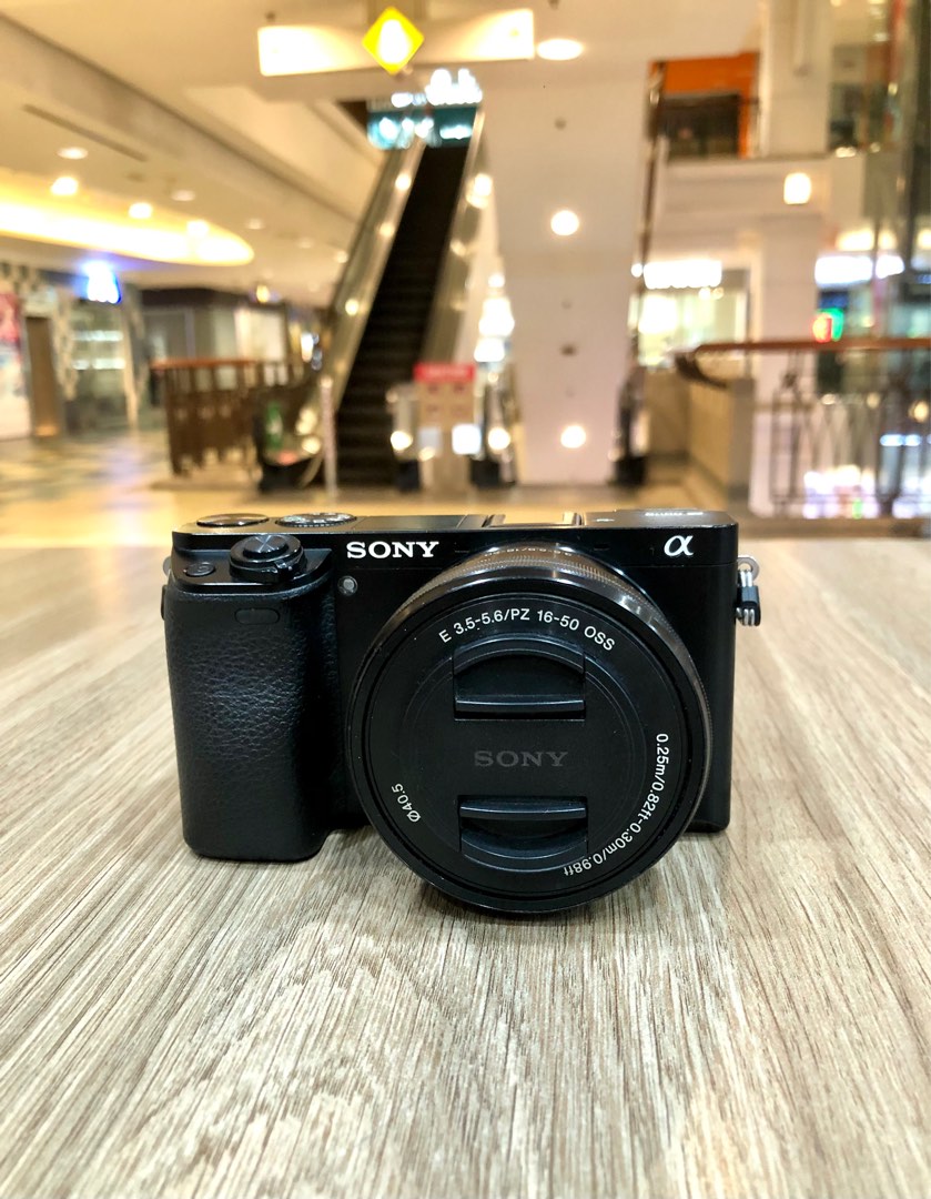 Sony A6000 with 1650mm OSS kit Sc 11k (97 new), Photography, Cameras