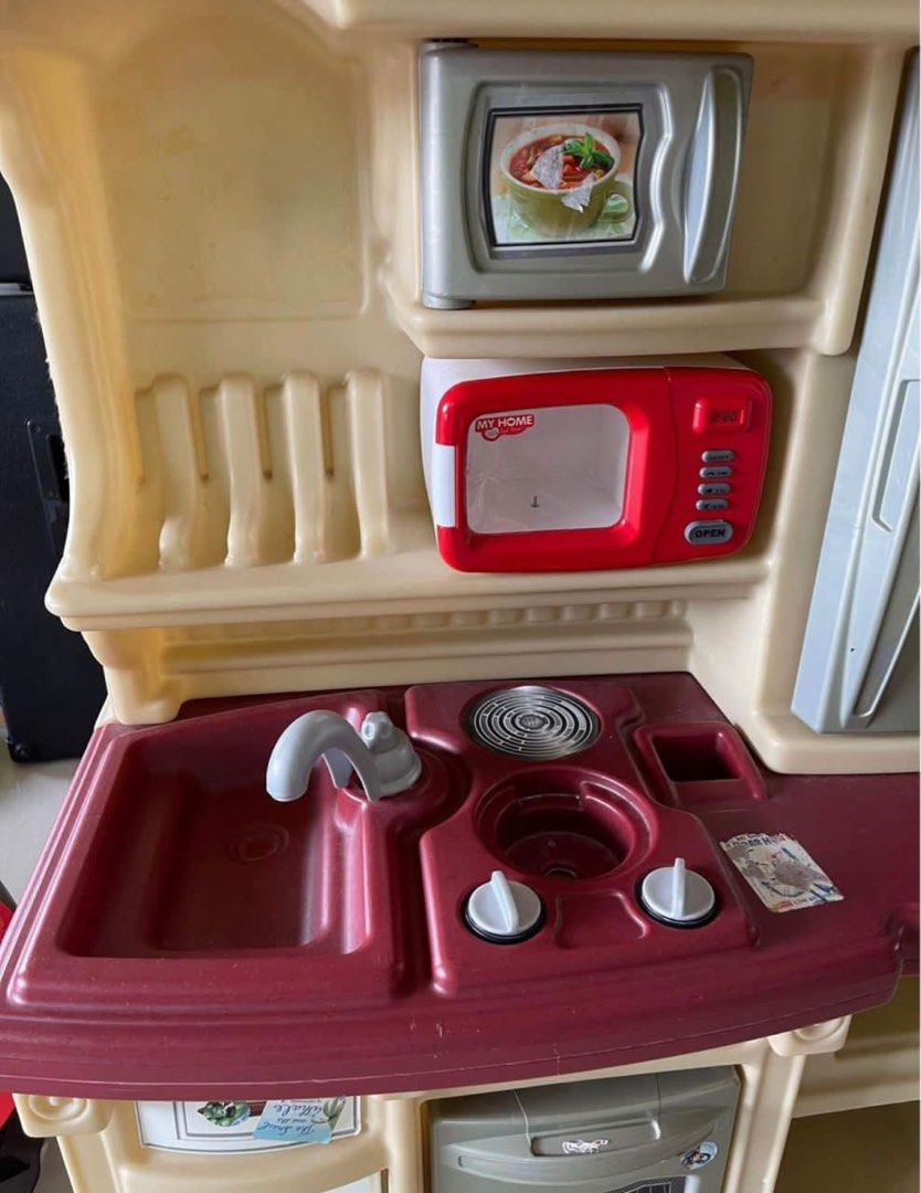 Step 2 Kitchen, Hobbies & Toys, Toys & Games on Carousell