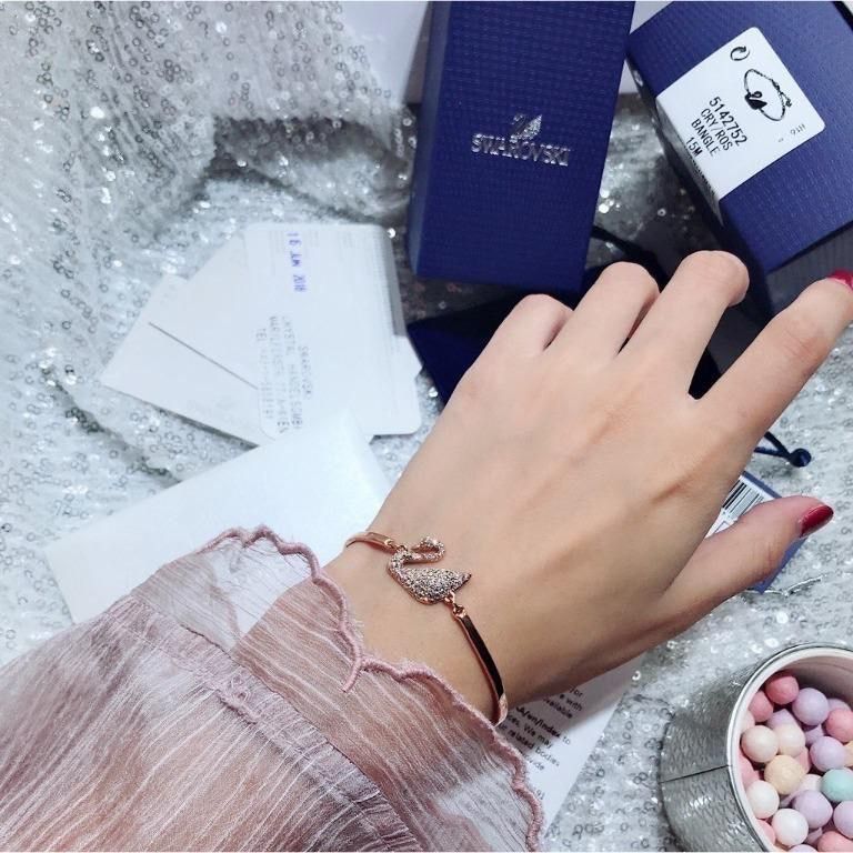 Swarovski swan bracelet store rose gold