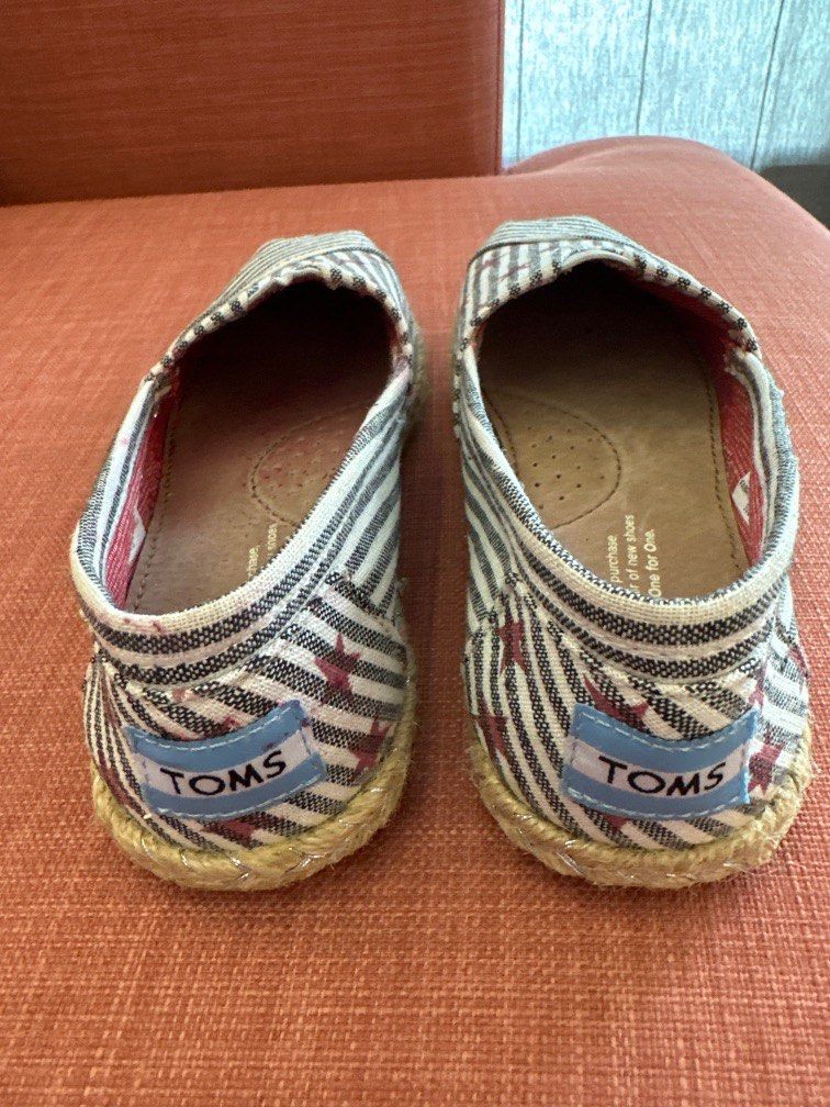 TOMs Loafers Women s Fashion Footwear Loafers on Carousell