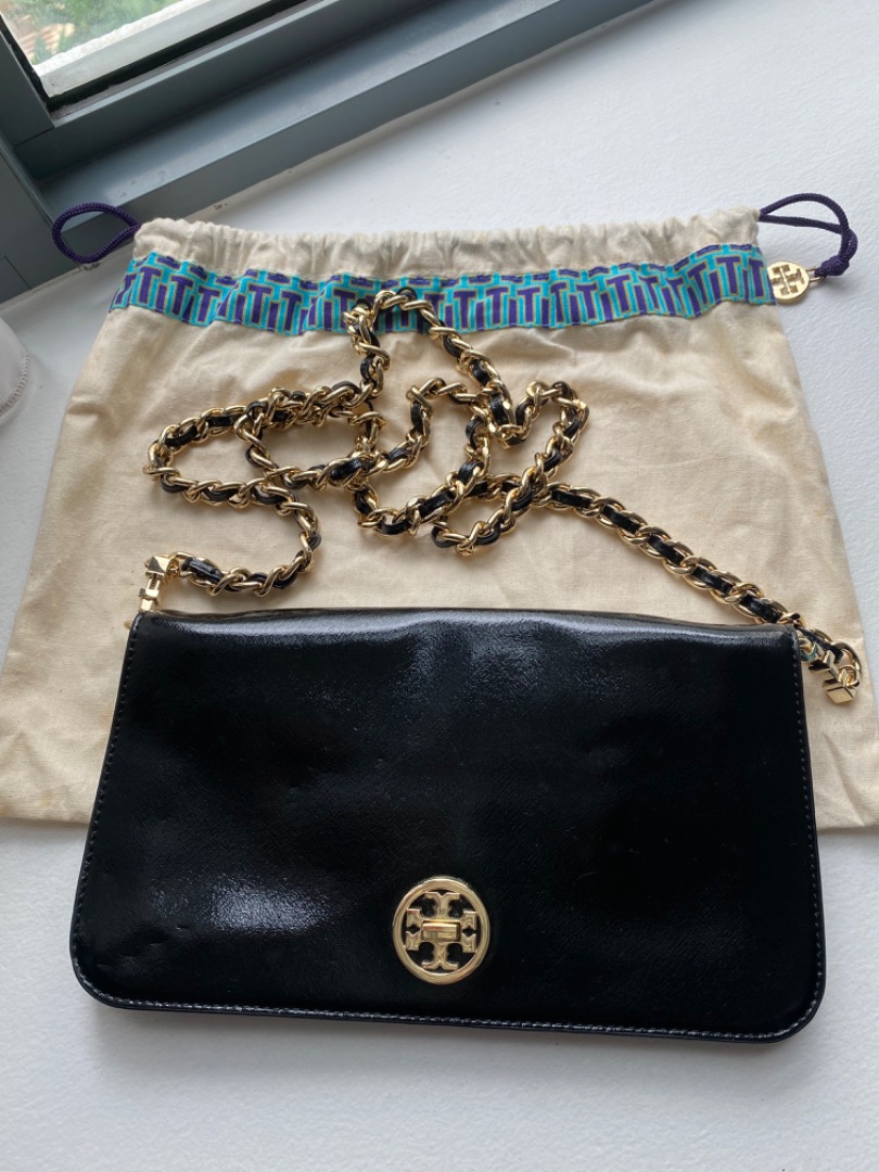 Tory burch black online clutch with gold chain