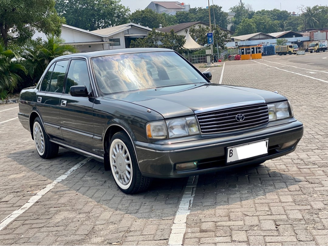 TOYOTA CROWN SUPERSALOON MANUAL 1992 - Kondisi bagus, Mobil & Motor ...