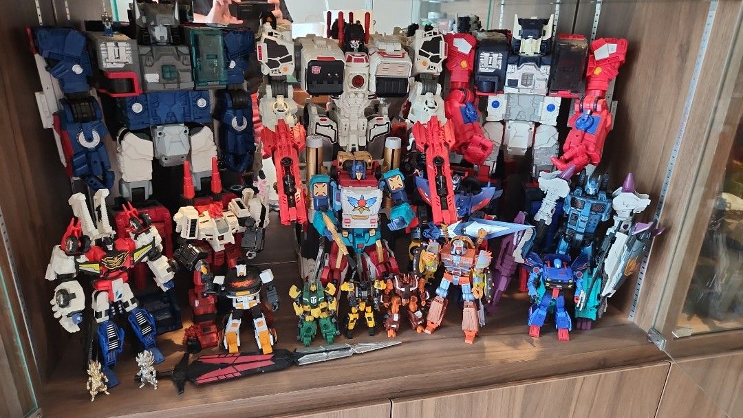 Transformers (Category: Toy Figures) located in Singapore. Submitted by mervinzeng (Listing ID 1264315482, Image 2). Description: my loss your gaikn. priced to clear.