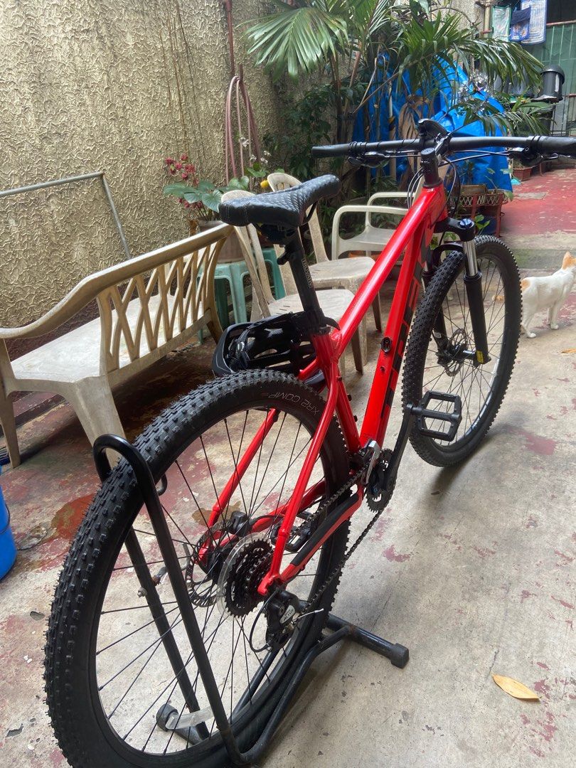 TREK MARLIN 6 (Category: Bicycles) located in Quezon City. Submitted by shanny.dope (Listing ID 1264421914, Image 1). Description: Trek Marlin 6 ‼️ Size medium 27 Group set Altus Shimano Tires Boutregear Issue: may stains lang yung stand niya other than that it’s all good 😎 Cubao Area Pag outside cubao we can talk it out naman kung pano niyo makuha yung bike :> NEGO ‼️ G SA TAWAD ‼️.