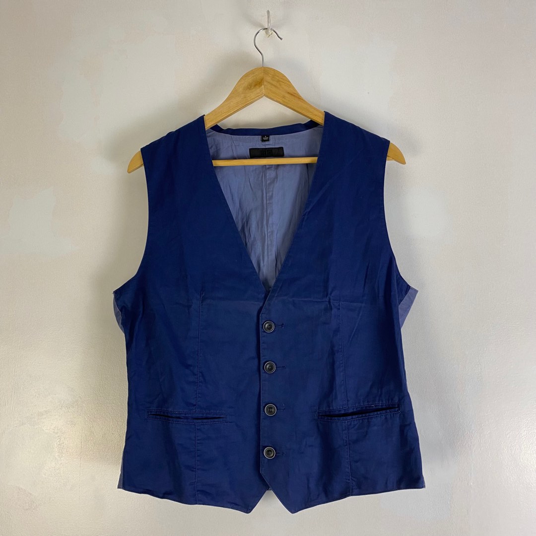 Uniqlo - Vest, Men's Fashion, Tops & Sets, Vests on Carousell