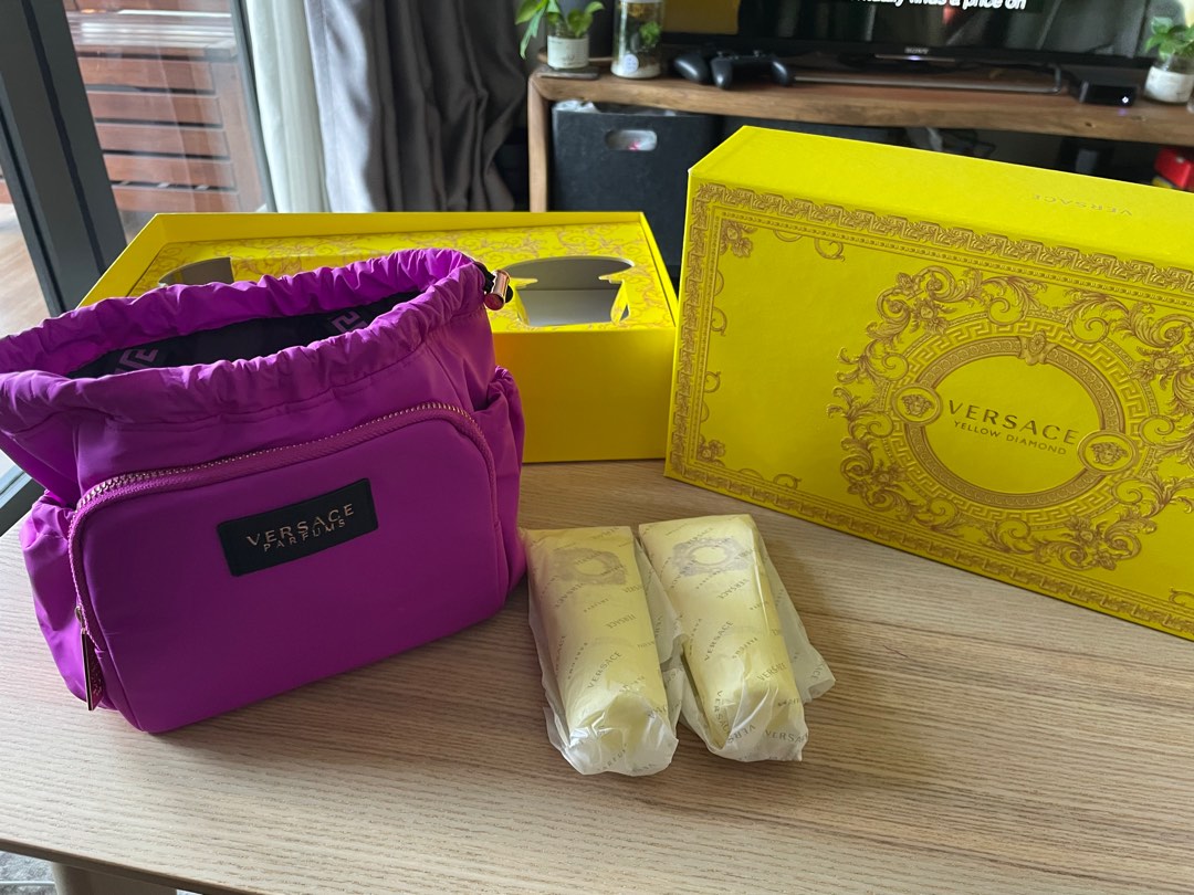 Versace yellow diamond gift set bag deals
