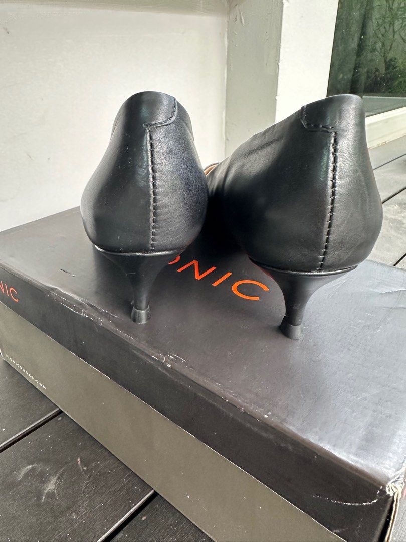 Vionic pumps on sale