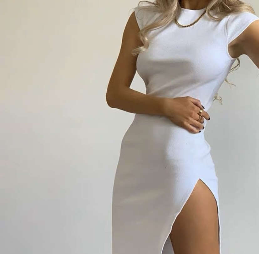 White bodycon dress short on sale sleeve